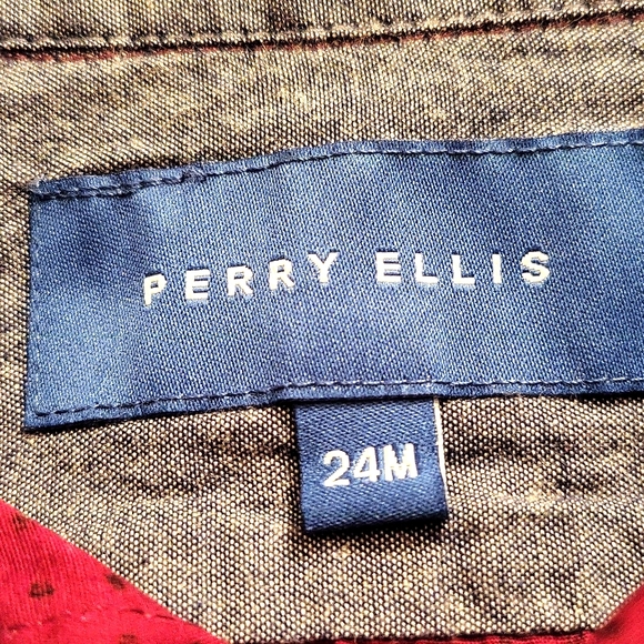 Perry Ellis polka dot cotton burgundy button down shirt - Picture 2 of 4